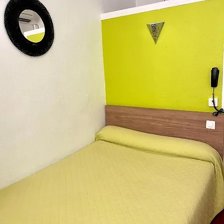 Otel Colisee-verdun Centre Gare Saint-roch 2*